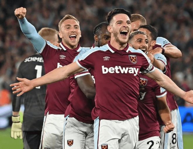 阿奇姆彭迎来中超第200场里程碑，此前199场贡献68球21助