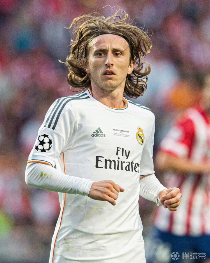 十人热刺4-0哥本哈根，范德芬一条龙破门，布伦南进球+染红