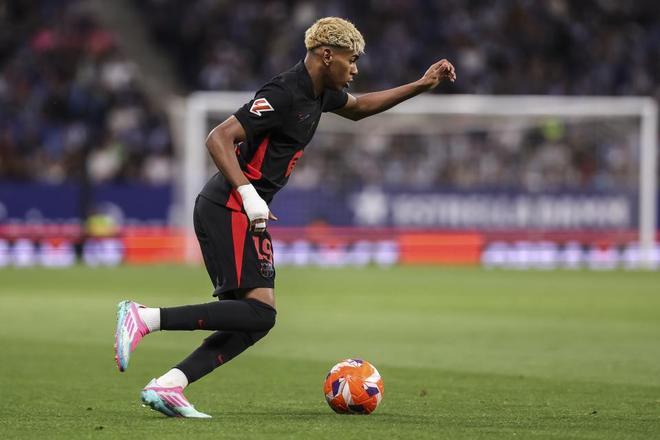 6次扑救客场零封尤文，都灵门将帕莱亚里当选德比全场最佳