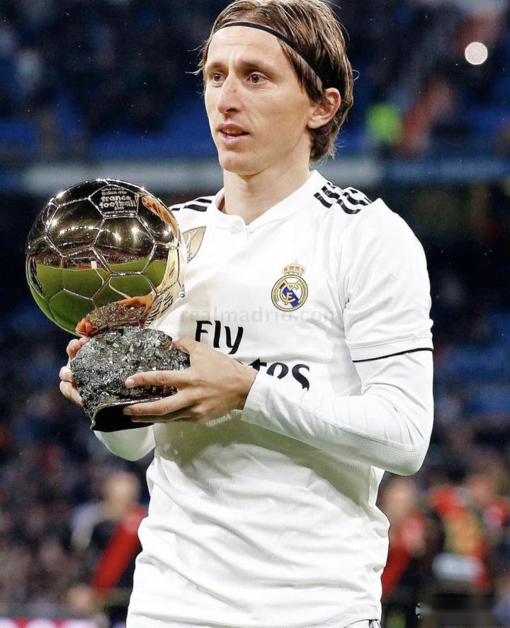 里瓦尔多：亚马尔不能只局限在右路，教练须为他创造更多选择