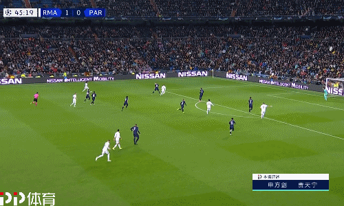 德天空：拜仁看上安德莱赫特17岁中场德卡特