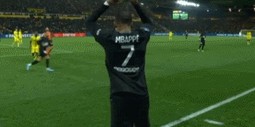 ESPN：曼联冬窗后期再决定齐尔克泽未来，目前尚未有报价（ESPN：曼联拟在冬窗后期拍板齐尔克泽去留，暂未出价）